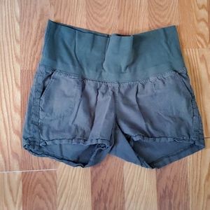 Maternity shorts